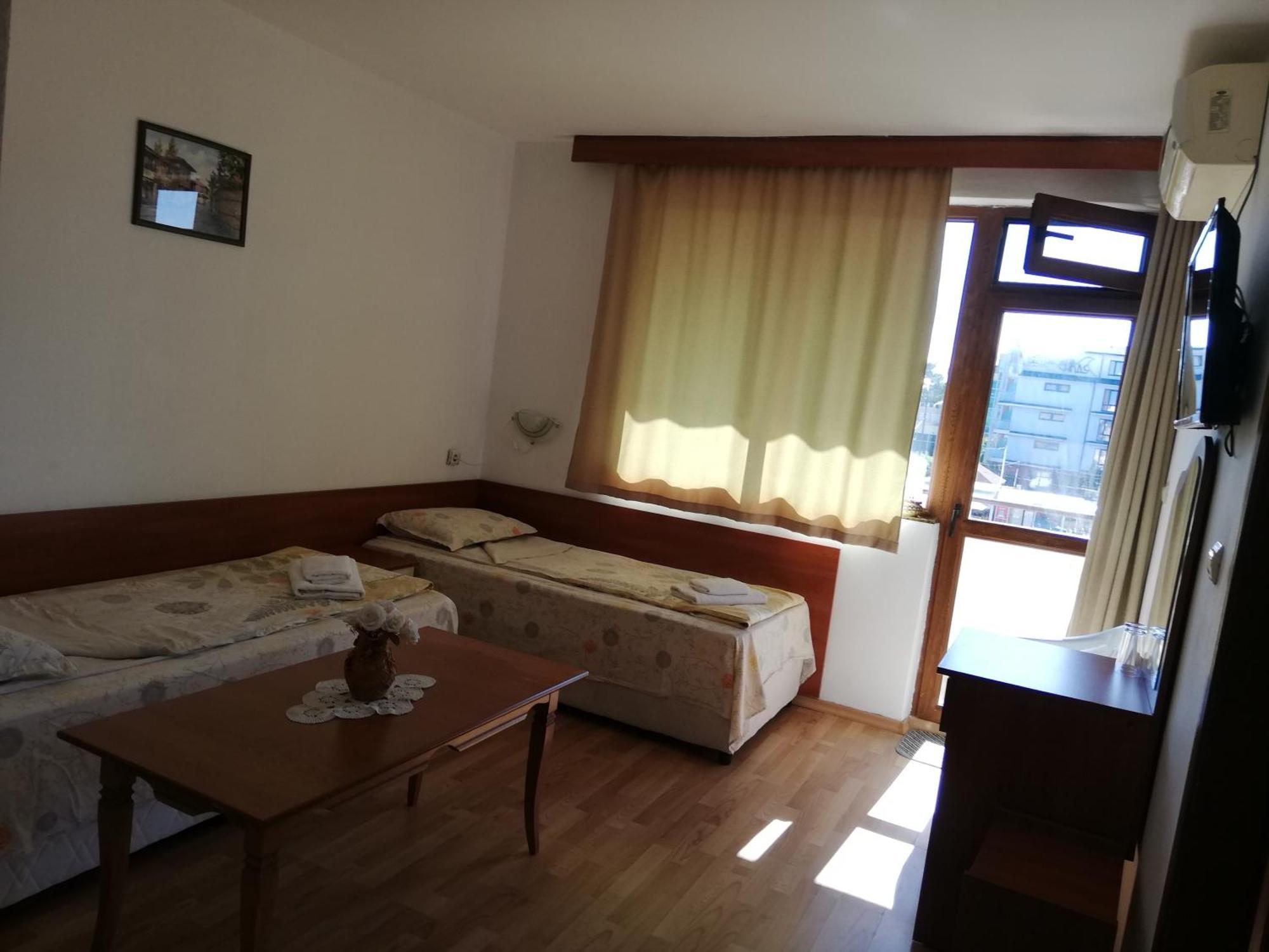 Hotel Strinava Primorsko Zewnętrze zdjęcie