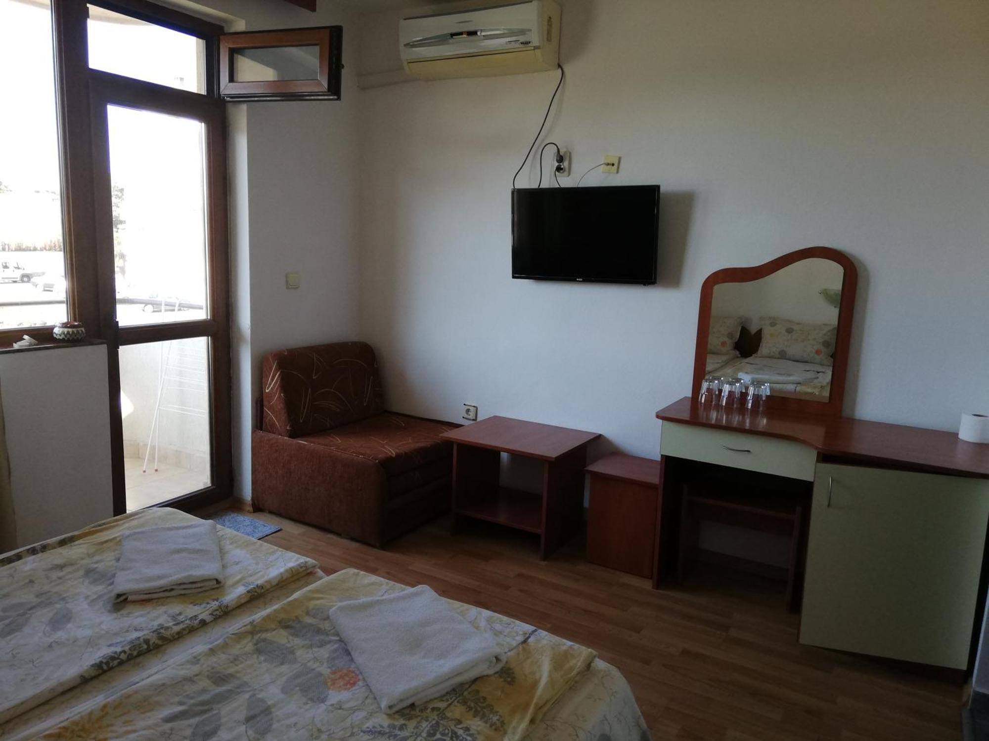 Hotel Strinava Primorsko Zewnętrze zdjęcie