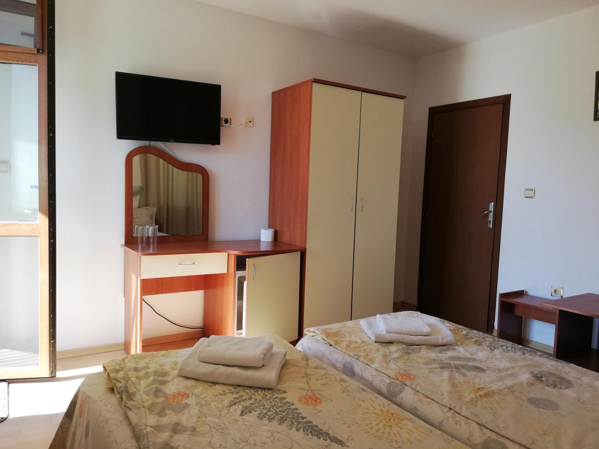 Hotel Strinava Primorsko Zewnętrze zdjęcie