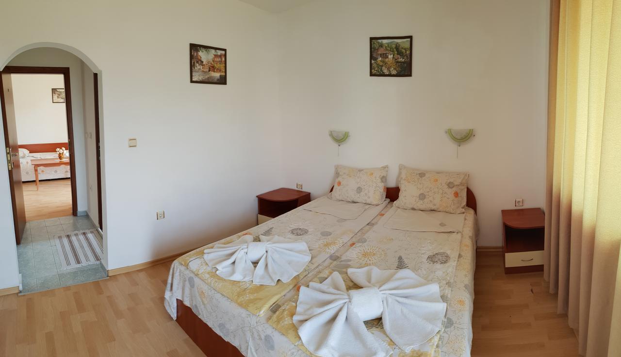Hotel Strinava Primorsko Zewnętrze zdjęcie